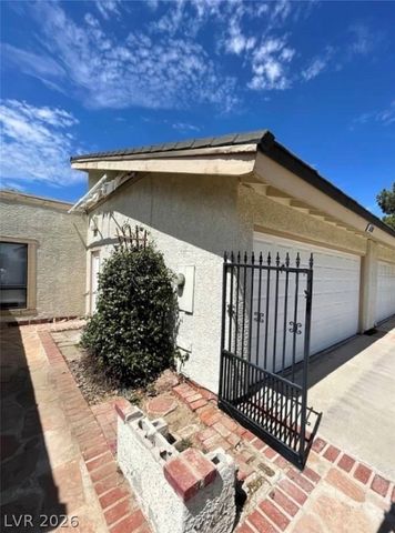 600 Woodmount Drive, Las Vegas, NV 89107