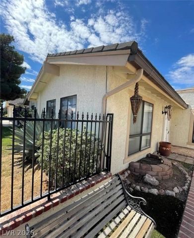 600 Woodmount Drive, Las Vegas, NV 89107