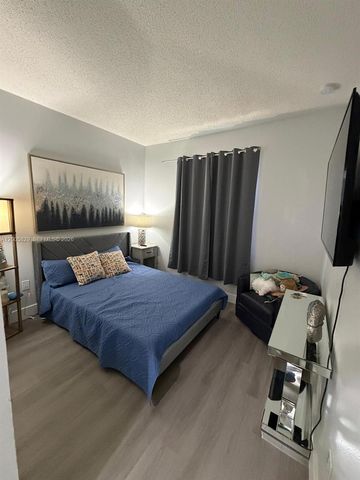 2244 NE 42nd Ave 2244, Homestead, FL 33033