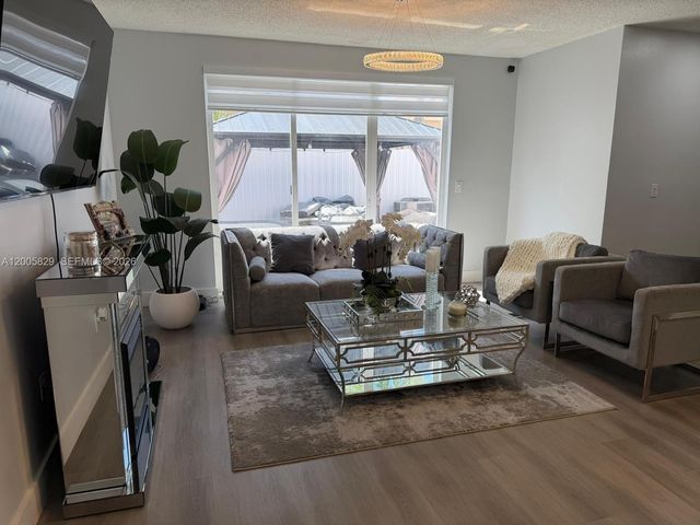 2244 NE 42nd Ave 2244, Homestead, FL 33033