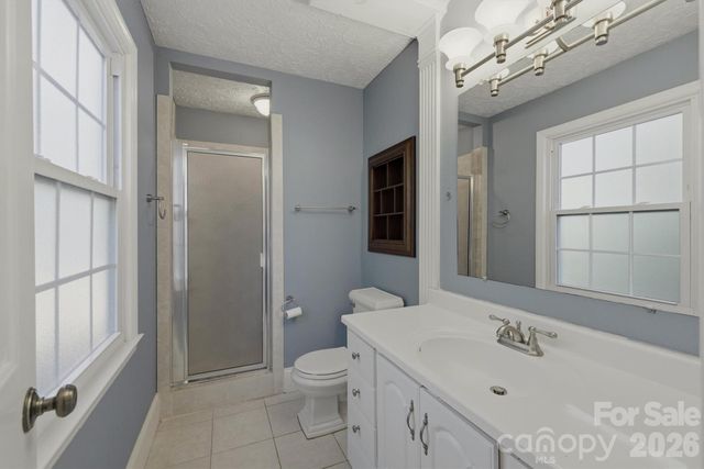 1750 10th Street Court NW, Hickory, NC 28601