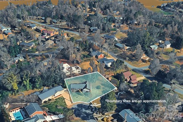 1750 10th Street Court NW, Hickory, NC 28601