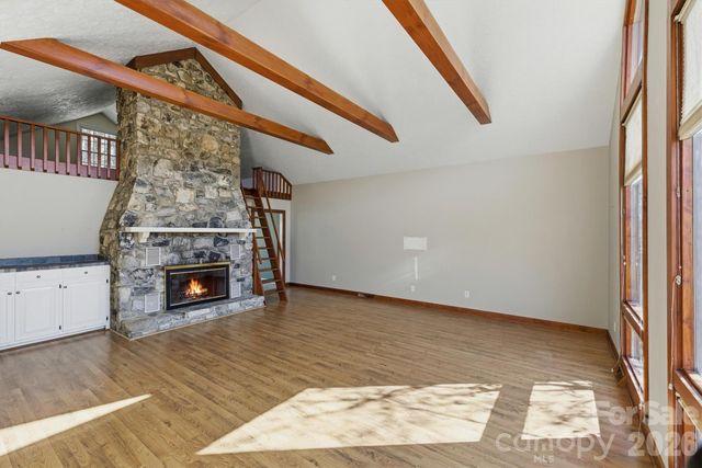 1750 10th Street Court NW, Hickory, NC 28601