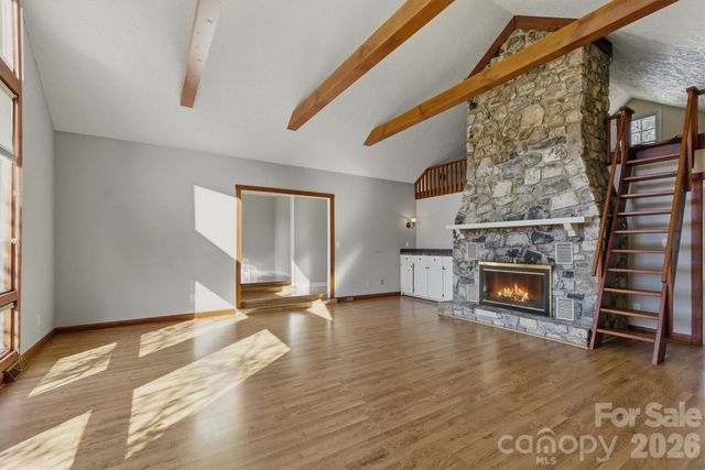 1750 10th Street Court NW, Hickory, NC 28601