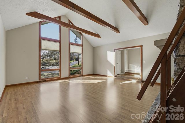 1750 10th Street Court NW, Hickory, NC 28601