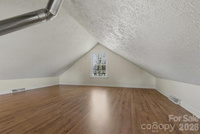 1750 10th Street Court NW, Hickory, NC 28601