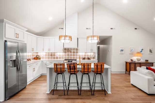 2910 Simmons Ave, Nashville, TN 37211