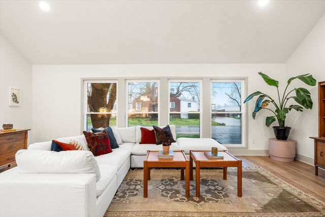 2910 Simmons Ave, Nashville, TN 37211