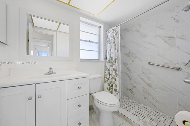 1116 Lake Ter 208, Boynton Beach, FL 33426