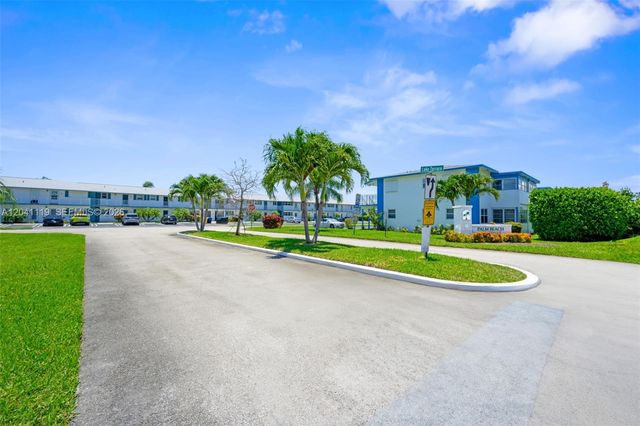 1116 Lake Ter 208, Boynton Beach, FL 33426