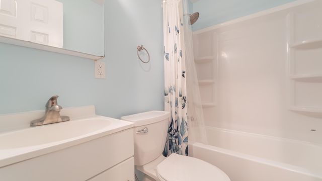 654 Nome Road, Valparaiso, IN 46385