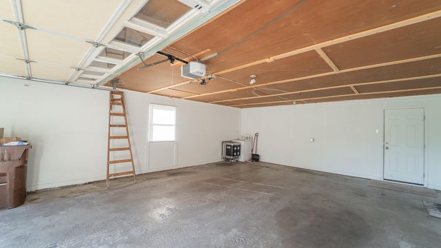 654 Nome Road, Valparaiso, IN 46385