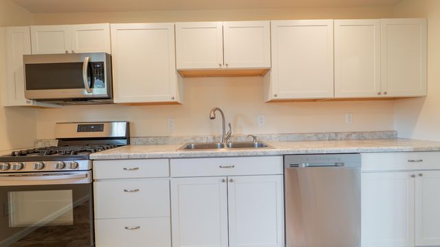 654 Nome Road, Valparaiso, IN 46385