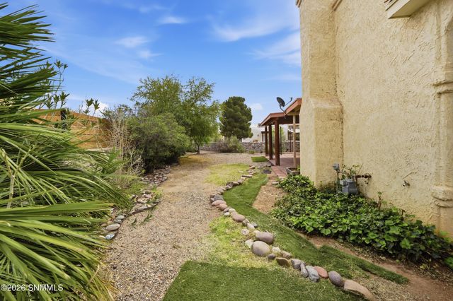 2130 Foxtail Pine Drive, Las Cruces, NM 88012