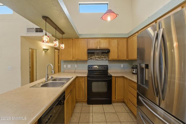 2130 Foxtail Pine Drive, Las Cruces, NM 88012