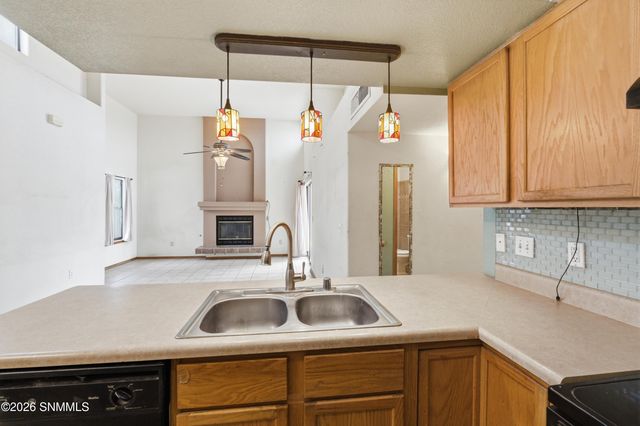 2130 Foxtail Pine Drive, Las Cruces, NM 88012