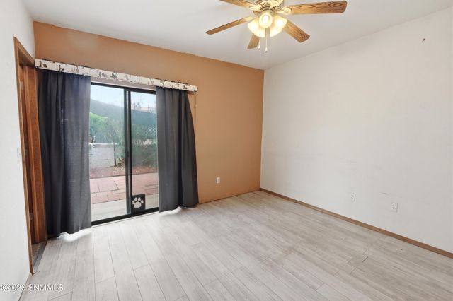 2130 Foxtail Pine Drive, Las Cruces, NM 88012