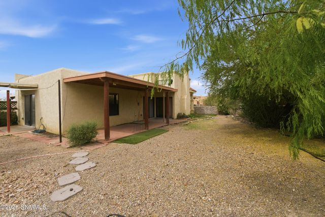 2130 Foxtail Pine Drive, Las Cruces, NM 88012