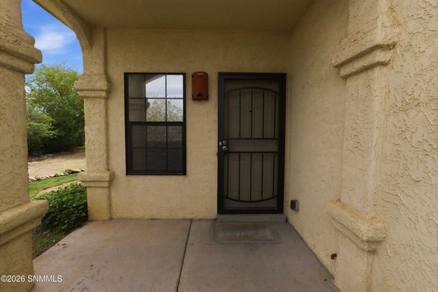 2130 Foxtail Pine Drive, Las Cruces, NM 88012