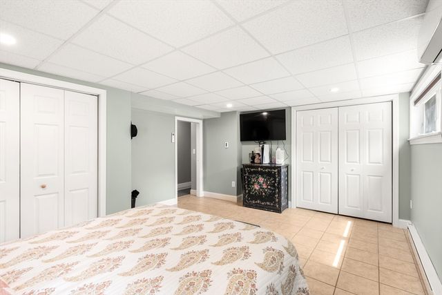 9 Debbies Ln, Barnstable, MA 02648