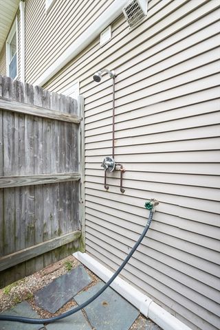 9 Debbies Ln, Barnstable, MA 02648