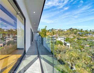 8686 Franklin Avenue, Hollywood Hills, CA 90069