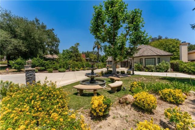 4358 Fairlawn Drive, La Canada Flintridge, CA 91011