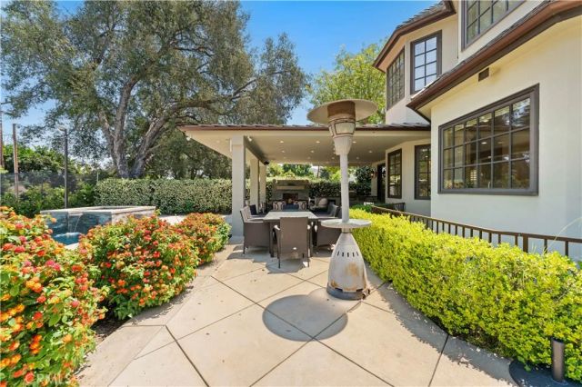 4358 Fairlawn Drive, La Canada Flintridge, CA 91011