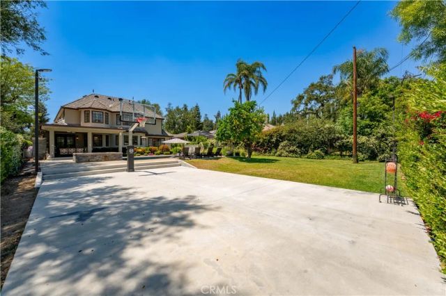 4358 Fairlawn Drive, La Canada Flintridge, CA 91011