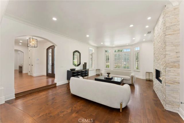 4358 Fairlawn Drive, La Canada Flintridge, CA 91011