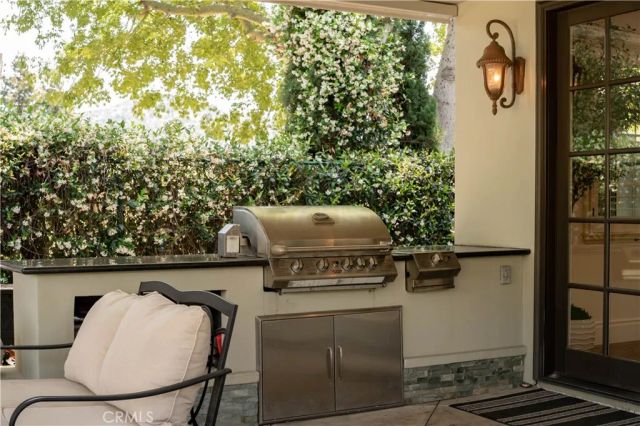 4358 Fairlawn Drive, La Canada Flintridge, CA 91011
