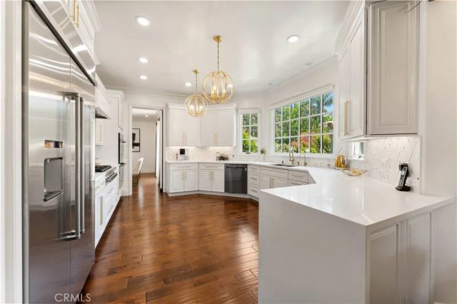 4358 Fairlawn Drive, La Canada Flintridge, CA 91011