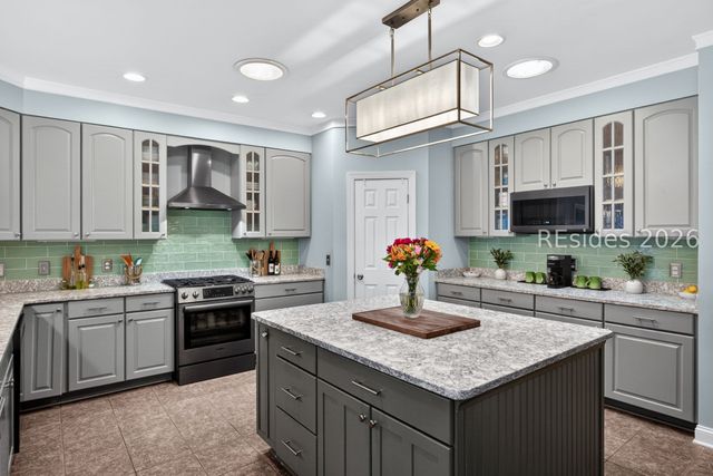 1124 Otter Cir, Beaufort, SC 29902