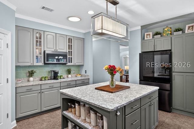 1124 Otter Cir, Beaufort, SC 29902