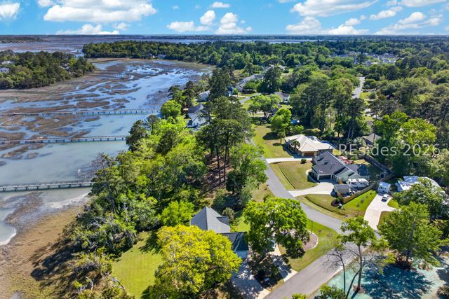 1124 Otter Cir, Beaufort, SC 29902