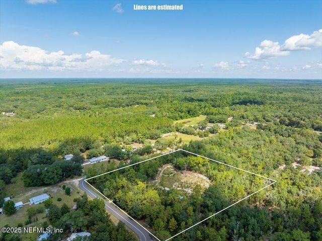 124 DAREN Drive, Palatka, FL 32177