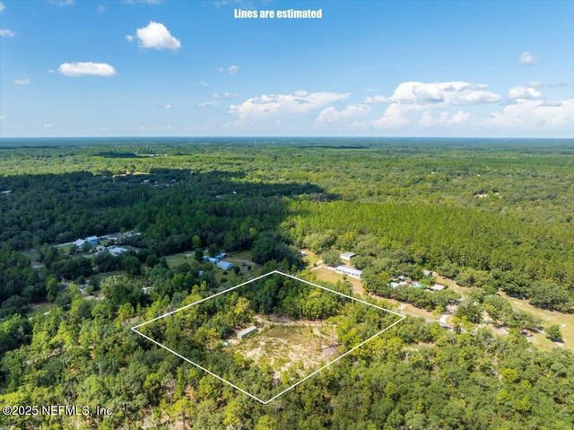 124 DAREN Drive, Palatka, FL 32177