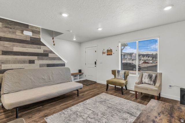 266 N PORTSIDE LN, Saratoga Springs, UT 84045