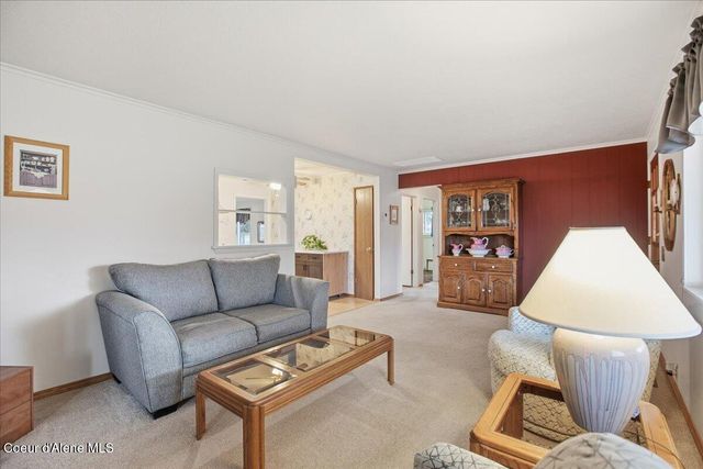 9519 N Baack RD, Hayden, ID 83835