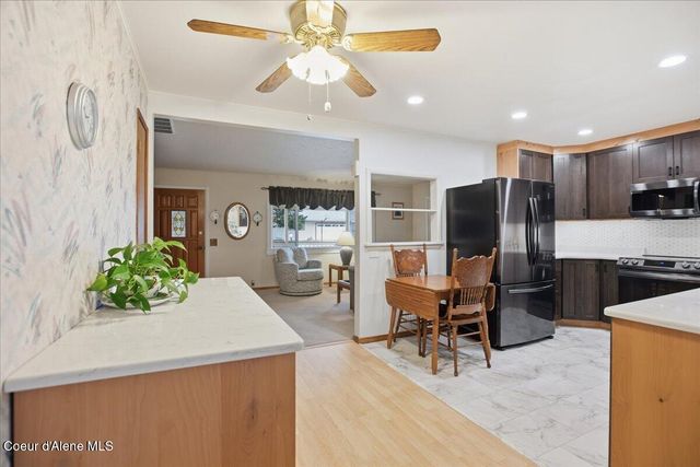 9519 N Baack RD, Hayden, ID 83835