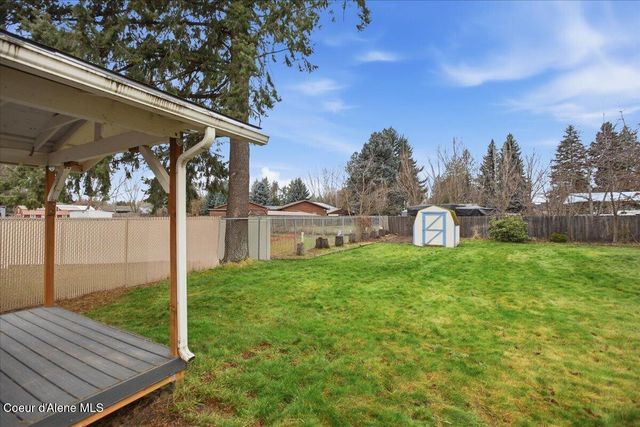 9519 N Baack RD, Hayden, ID 83835