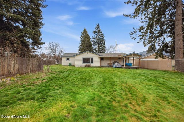 9519 N Baack RD, Hayden, ID 83835