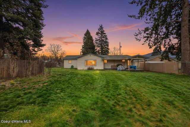 9519 N Baack RD, Hayden, ID 83835