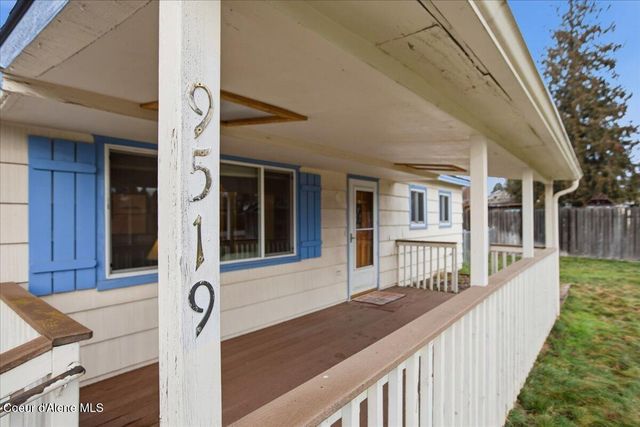 9519 N Baack RD, Hayden, ID 83835