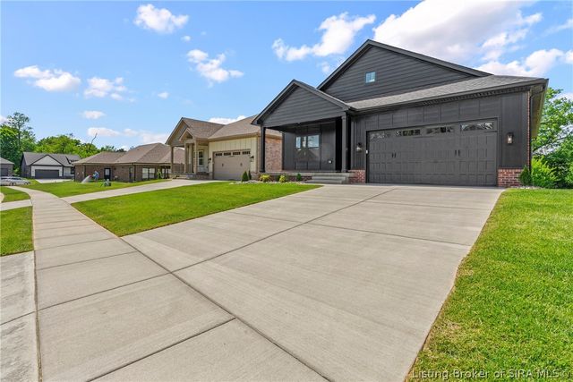 4642 Red Tail Ridge 212, Jeffersonville, IN 47130