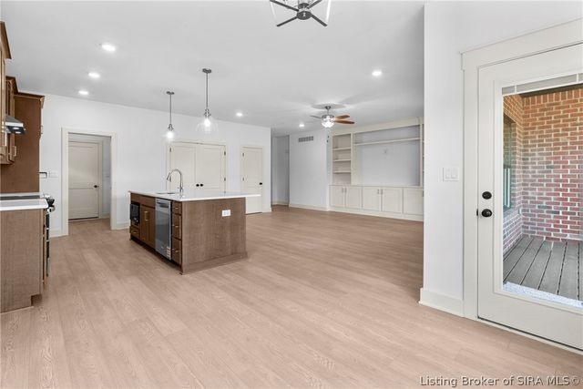 4642 Red Tail Ridge 212, Jeffersonville, IN 47130
