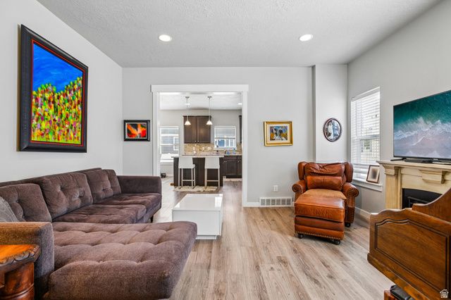 921 W LOTUS BROOK DR, South Salt Lake, UT 84119