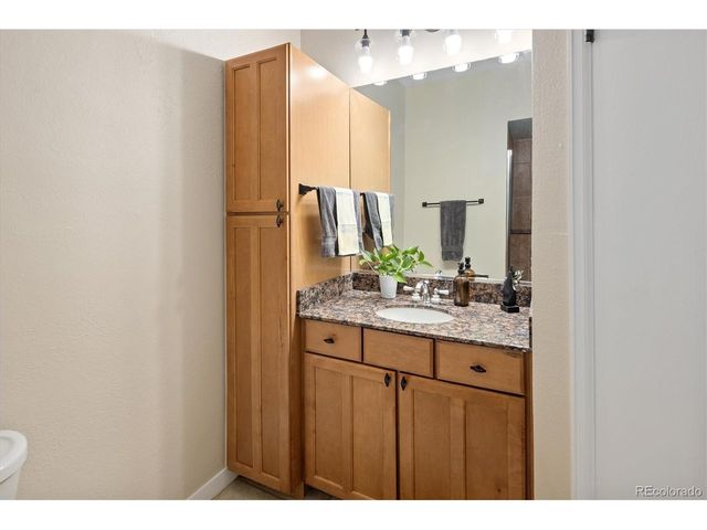 1374 Poplar St, Denver, CO 80220