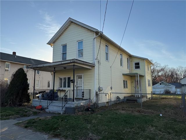 208 S Lafayette St, New Castle, PA 16102