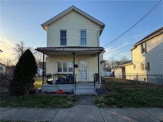 208 S Lafayette St, New Castle/7th, PA 16102
